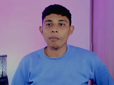 nilo2021 online show from April 15, 2026, 9:26 pm