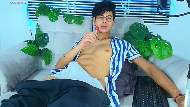 Snapshot of ThiiagoSaeenz chatting on May 23, 2026, 5:34 pm ThiiagoSaeenz online show from May 23, 2026, 5:34 pm