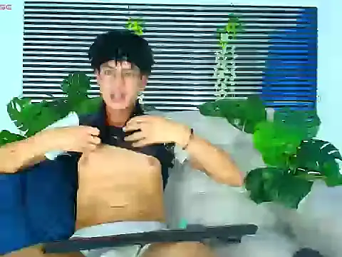 ThiiagoSaeenz online show from March 14, 2026, 6:03 pm