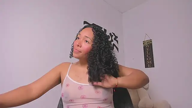 Nia13 online show from April 12, 2026, 4:38 am