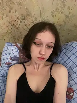 Snapshot of AliceVane chatting on February 19, 2026, 8:44 am AliceVane online show from February 19, 2026, 8:44 am