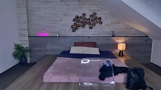 hornyb33  online show from February 24, 2026, 5:08 am