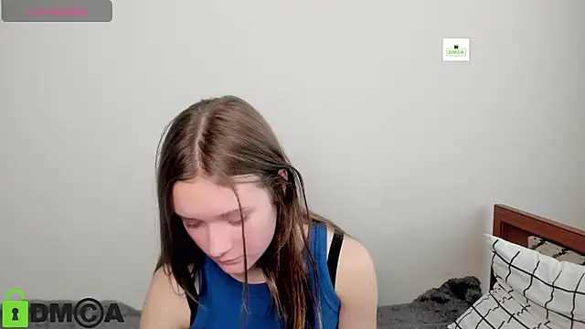 Snapshot of Elina_X chatting on May 22, 2026, 12:47 pm Elina X online show from May 22, 2026, 12:47 pm
