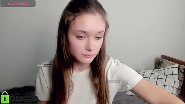 Snapshot of Elina_X chatting on May 18, 2026, 1:05 pm Elina X online show from May 18, 2026, 1:05 pm