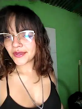 Snapshot of Melissa_giratt chatting on May 8, 2026, 2:37 am Melissa giratt online show from May 8, 2026, 2:37 am