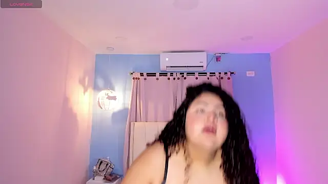 Snapshot of LOU_22_ chatting on March 4, 2026, 1:30 pm LOU 22 online show from March 4, 2026, 1:30 pm