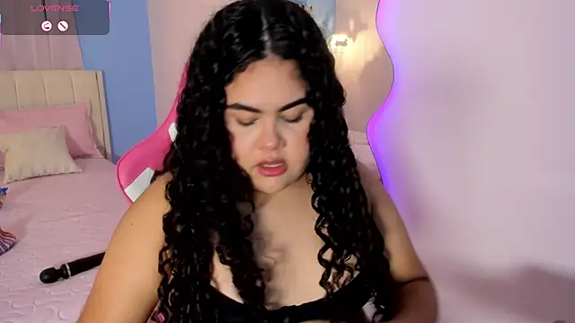 Snapshot of LOU_22_ chatting on February 18, 2026, 12:34 pm LOU 22 online show from February 18, 2026, 12:34 pm