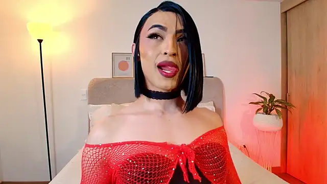 Snapshot of KarolPortellaa chatting on May 19, 2026, 9:44 pm KarolPortellaa online show from May 19, 2026, 9:44 pm