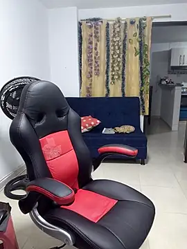 amelie rose   online show from March 27, 2026, 8:26 am