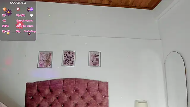 luna velveth online show from April 13, 2026, 10:19 am