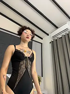 luci butterfly online show from February 23, 2026, 7:25 pm