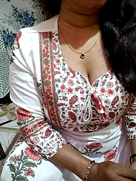 Snapshot of PARI51 chatting on February 27, 2026, 8:08 pm PARI51 online show from February 27, 2026, 8:08 pm