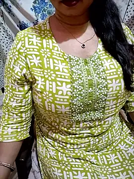 PARI51 online show from March 10, 2026, 8:46 pm