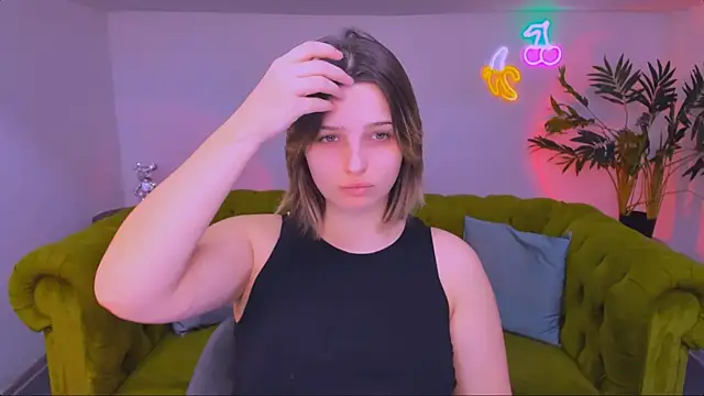 Snapshot of meowseduce chatting on February 9, 2026, 1:20 pm meowseduce online show from February 9, 2026, 1:20 pm