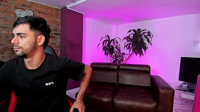 Snapshot of Bad_Boys777 chatting on February 5, 2026, 9:54 pm Bad Boys777 online show from February 5, 2026, 9:54 pm