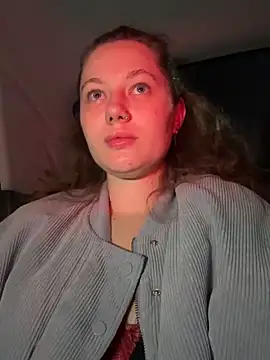 AsynaYuuki online show from April 17, 2026, 7:28 pm