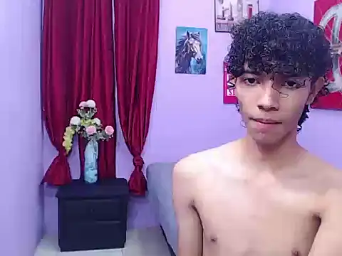 bigcock twinks online show from February 10, 2026, 11:48 pm