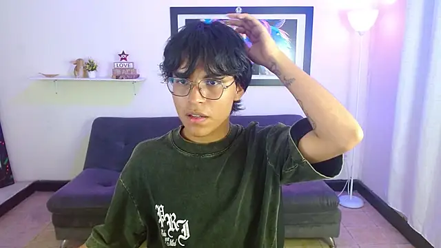 Maecum18 online show from March 2, 2026, 9:00 pm