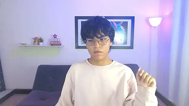 Maecum18 online show from February 14, 2026, 10:21 pm