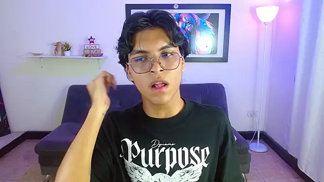 Maecum18 online show from February 26, 2026, 9:04 pm