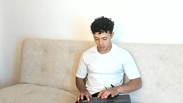  Alex Colton online show from February 13, 2026, 10:10 pm