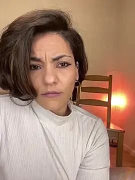 eva luz online show from March 14, 2026, 4:35 pm