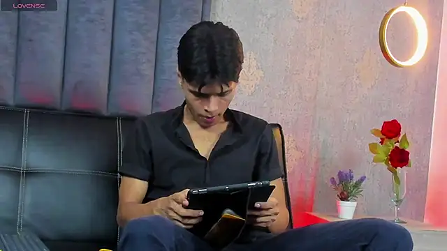 Alejandroo Montenegro online show from March 27, 2026, 10:00 pm