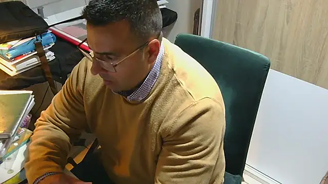 VanillaTime78-Jorge online show from May 1, 2026, 11:32 pm