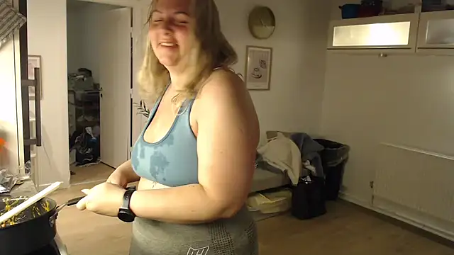 Snapshot of Amanda_Norsk chatting on May 15, 2026, 8:18 pm Amanda Norsk online show from May 15, 2026, 8:18 pm