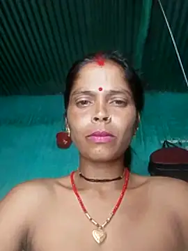 Hot eras4 online show from April 15, 2026, 9:15 pm