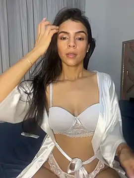 Snapshot of EvaMiranda chatting on May 1, 2026, 3:33 am EvaMiranda online show from May 1, 2026, 3:33 am