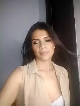 Snapshot of EvaMiranda chatting on March 3, 2026, 2:51 am EvaMiranda online show from March 3, 2026, 2:51 am