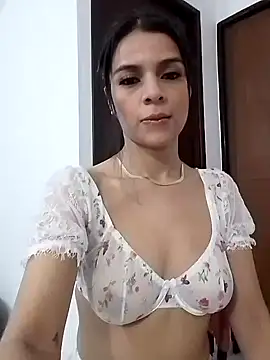 Snapshot of EvaMiranda chatting on June 3, 2026, 2:56 am EvaMiranda online show from June 3, 2026, 2:56 am