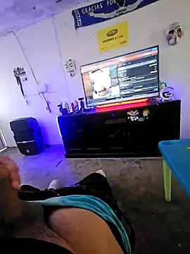 Elpnzaurio online show from April 16, 2026, 9:15 pm