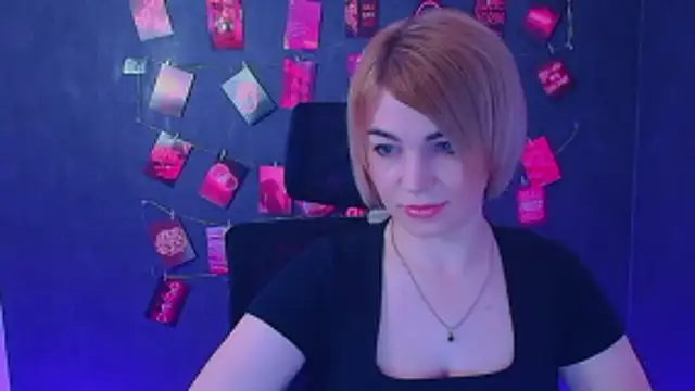 CuttieEmma online show from April 18, 2026, 11:45 am