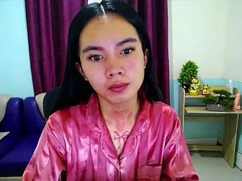 Snapshot of devine_goddess chatting on April 22, 2026, 10:33 am devine goddess online show from April 22, 2026, 10:33 am
