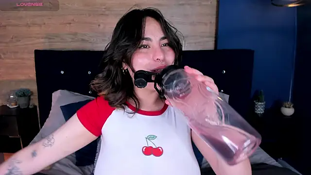 Snapshot of Kennya_Rodriguez chatting on March 4, 2025, 8:02 am Kennya Rodriguez online show from March 4, 2025, 8:02 am