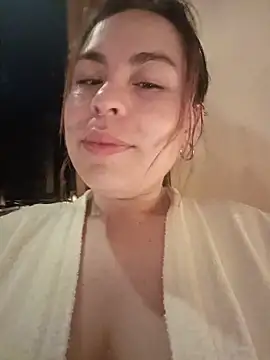 Snapshot of Kennya_Rodriguez chatting on October 29, 2025, 2:21 am Kennya Rodriguez online show from October 29, 2025, 2:21 am