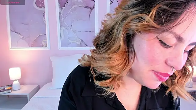 Snapshot of Kennya_Rodriguez chatting on February 3, 2026, 4:32 am Kennya Rodriguez online show from February 3, 2026, 4:32 am