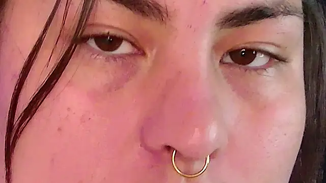 Snapshot of Kennya_Rodriguez chatting on February 14, 2025, 1:02 am Kennya Rodriguez online show from February 14, 2025, 1:02 am