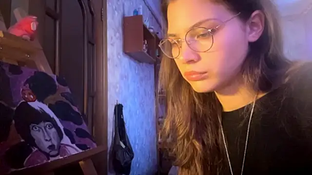 Snapshot of EdythRozier chatting on February 4, 2026, 12:11 pm EdythRozier online show from February 4, 2026, 12:11 pm