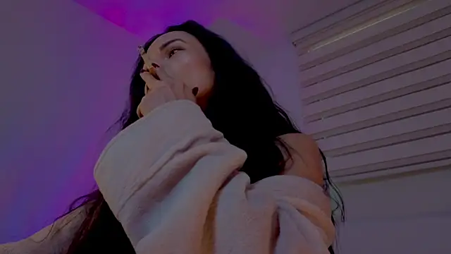 verodeli online show from September 30, 2025, 3:18 pm