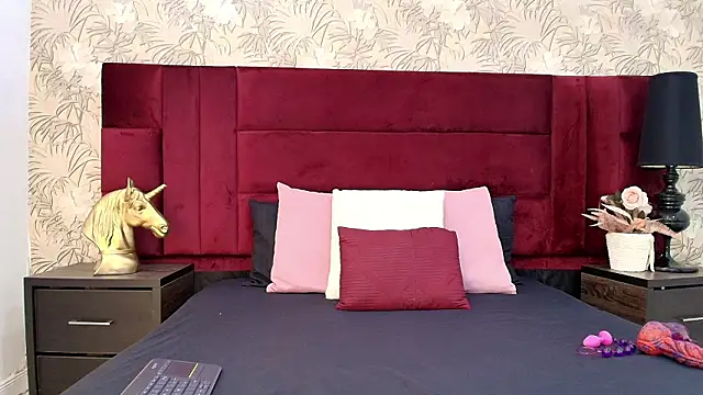 Snapshot of Lara_pons chatting on February 9, 2026, 2:04 pm Lara pons online show from February 9, 2026, 2:04 pm