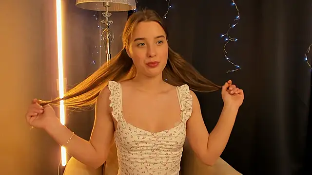 NightGloss online show from February 13, 2026, 1:11 pm