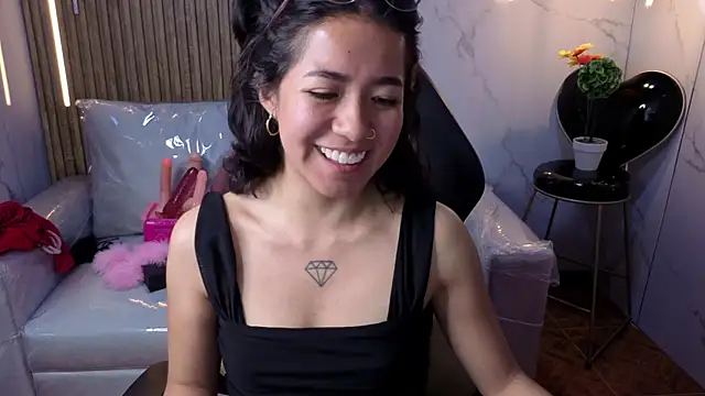 Lynn turner online show from March 28, 2026, 2:40 pm