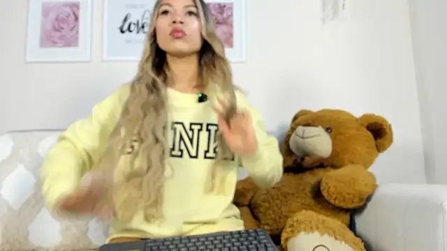 Mia Rosee1 online show from February 23, 2026, 11:16 pm