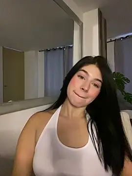 Snapshot of _HannahFox_ chatting on May 13, 2026, 11:01 pm HannahFox online show from May 13, 2026, 11:01 pm