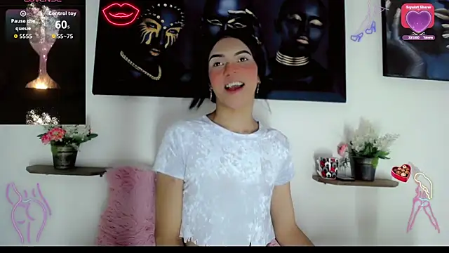 NathalialLooes online show from February 27, 2026, 9:58 pm