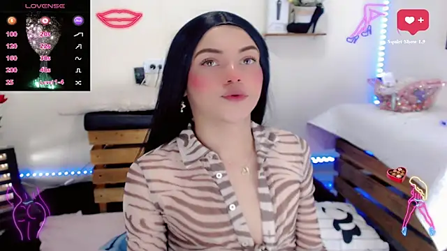 NathalialLooes online show from March 31, 2026, 9:28 pm