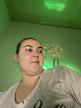 AlyaX X online show from April 18, 2026, 1:02 pm